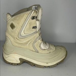 Columbia Beige Winter Boots